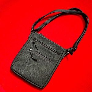 NWOT Black Rivet crossbody pebbled leather in black